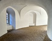 IMG_4645 Climbing the equestrian staircase of the Rundetårn, the Round Tower, a spiral ramp