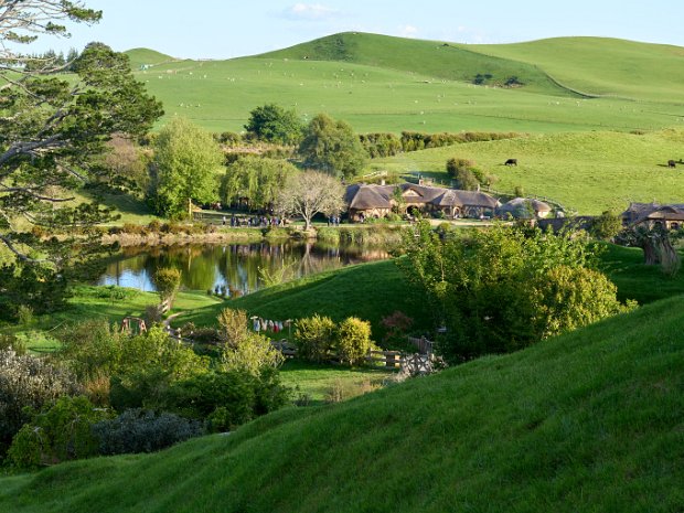 Hobbiton Movie Set