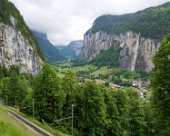 DSC00546 Hiking down to Lauterbrunnen Valley from Wengen