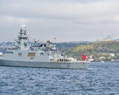 DSC03874 In the Bosphorus Strait